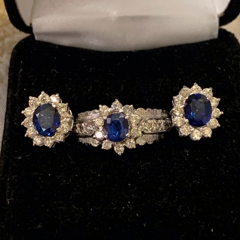 🌺Authentic 14K White Gold Ring & Earrings🌺
